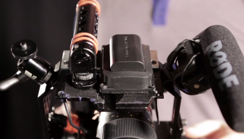 a7s can use Canon batteries